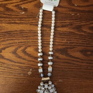 Charming Charlie Pearl and Silver Necklace